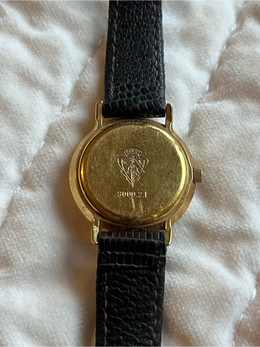Vintage 80’s Gucci Gold-Tone Watch with Red and Green Stripe Dial - Picture 2 of 6